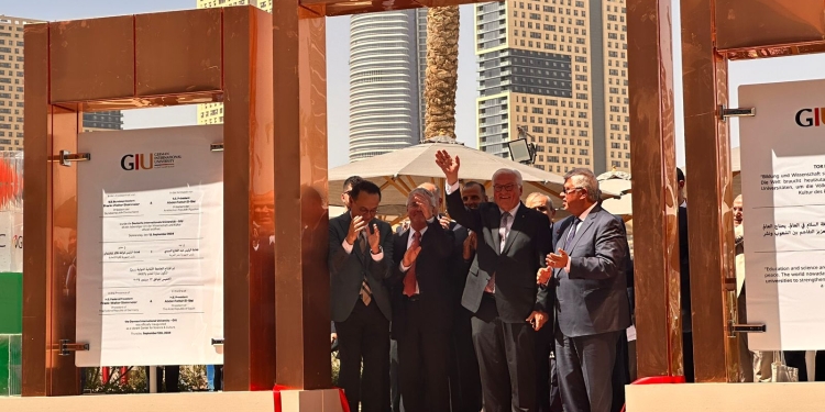 رئيس مجلس أمناء الجامعة الألمانية الدولية للرئيس الألماني: الخريجون المصريون قادرون على دعم الاقتصاد الألماني والأوروبي