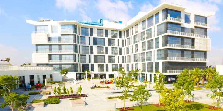 قرار جمهوري باستضافة الجامعات الأوروبية فرع جامعة “إيست لندن” بـ4 كليات تضم 15 برنامج