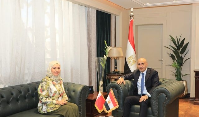 وفقًا لاحتياجات سوق العمل البحريني.. تعاون بين التربية والتعليم والبحرين في مدارس التكنولوجيا التطبيقية 