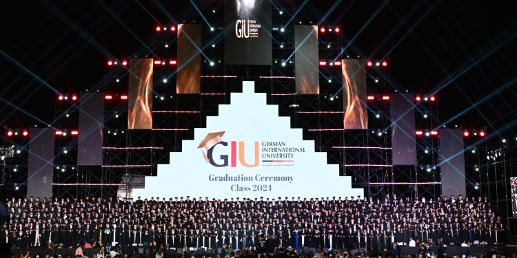 احتفالية كبري لخريجي الدفعة الثانية من GIU تحت شعار ” العلم والعمل بوابة العبور للسلام العالمي”
