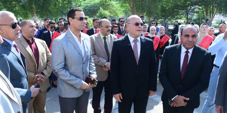 النعماني يستقبل المتحدث العسكري الرسمي للقوات المسلحه المصرية بجامعة سوهاج الجديدة