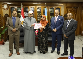 رئيس جامعة الأزهر يكرم طلاب "الهندسة المدنية" الفائزين بالمركز الثاني على مستوى الجمهورية في ملتقى الابتكارات للعام 2024