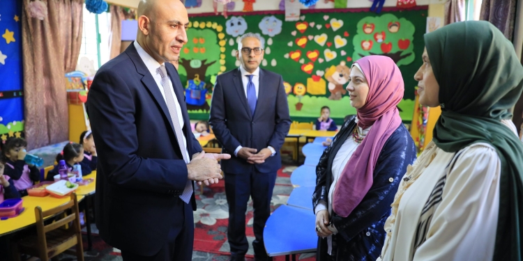 حوار وزير التربية والتعليم مع طالبات مدارس بالمنوفية عن وظائف المستقبل