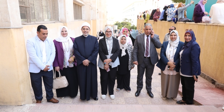 رئيس جامعة الأزهر يتفقد فرع البنات بمدينة نصر ويتابع أعمال تأسيس المدرجات المركزية