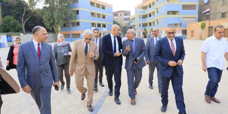 وزير التعليم يتفقد مدرسة إعدادي قبل تحويلها لمدرسة يابانية العام المقبل