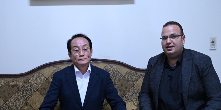 صدي البلد جامعات في حواره مع د. كيم يونج سو يكشف أسرار لأول مره عن شكل ونظام التعليم في كوريا الشمالية