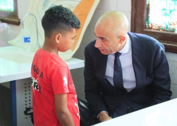 وزير التعليم يتفقد 8 مدارس بالفيوم ويشيد بأداء معلمة لغة عربية "صور"