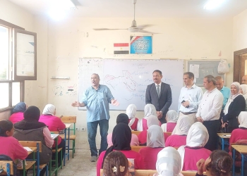 إرسال 6 انذارات بالفصل لطلاب بالجيزة بسبب الغياب