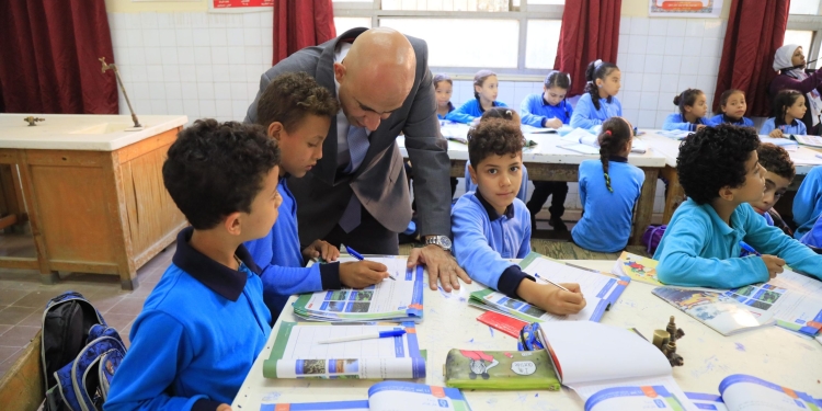 وزير التعليم لمديري مدارس عين شمس: تابعوا تقييم الطلاب