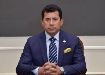 وزير الشباب والرياضة ينعي طلاب جامعة الجلالة ويتمني الشفاء العاجل للمصابين