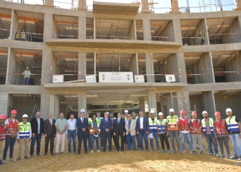 اكبر مجمع طبى لجامعة القاهرة فى مدينة اكتوبر