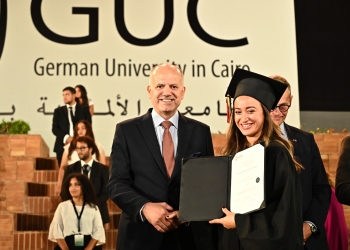 د ياسر حجازى رئيس الجامعة الالمانية