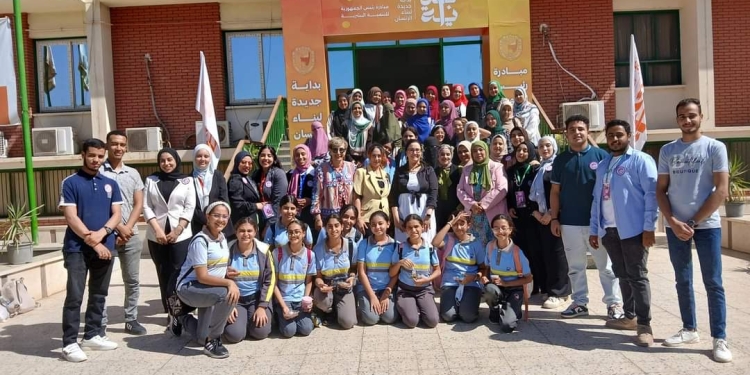 تربية نوعية سوهاج تستقبل طلاب من مدرسة السلام