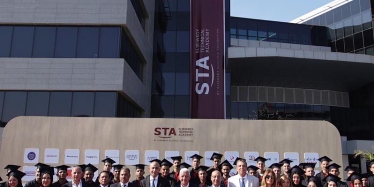 أكاديمية السويدي الفنية (STA) تحتفل بتخريج الدفعة الحادية عشر لأكثر من 500 طالباً بحضور وزير التربية والتعليم والتعليم الفني