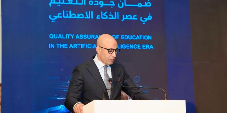 التربية والتعليم في أسبوع.. سلاح أبيض داخل مدرسة وعبد اللطيف: قضينا على الكثافات بنسبة 99%