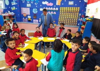 التعليم: تطبيق التوأمة بين المدارس الحكومية والخاصة لسد عجز المعلمين بالجيزة