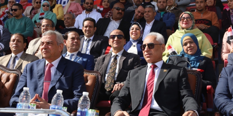 رئيس جامعة المنيا يفتتح دوري الجامعة للألعاب الرياضية