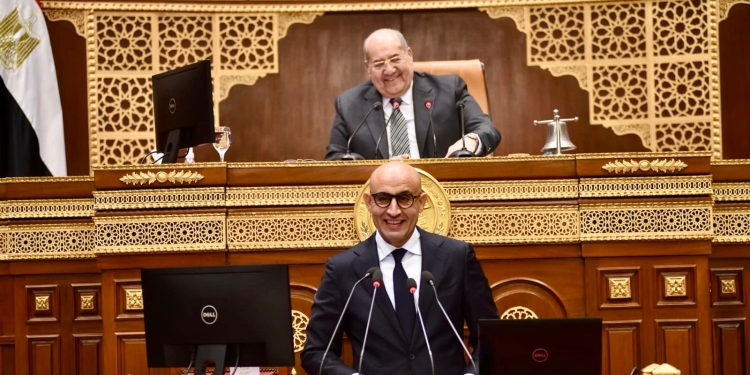 وزير التعليم يكشف لـ"الشيوخ" سبب تدريس اللغة الثانية خارج المجموع