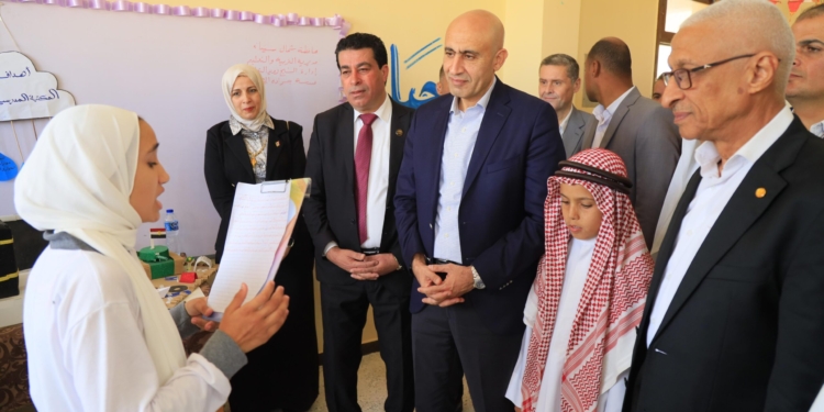 “عبداللطيف” لمحافظ شمال سيناء: احتياجات المحافظة التعليمية أولويتنا