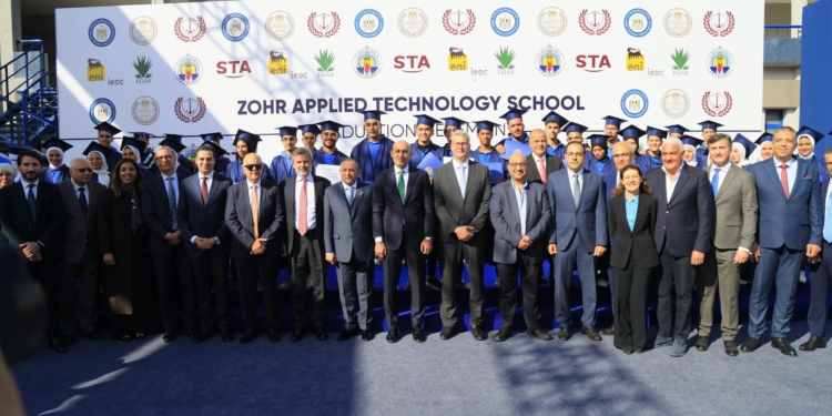 عبداللطيف: مدرسة ظُهر جسدت تحالفًا متميزًا لبناء صرح تعليمي