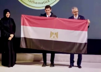 “عبداللطيف” يهنئ فريق مدارس "ستيم" الفائزين بأولمبياد الرياضيات العربي الرابع بقطر