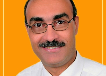 «برلماني» بطلب إحاطة عن التابلت: كيف يجبر الطالب على استخدامه 3 سنوات ويرده بحالته