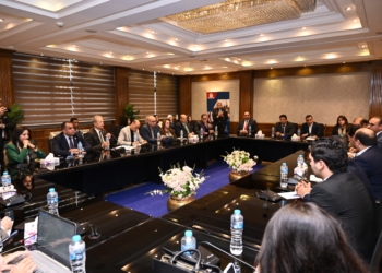 وزير الشباب:  الشباب شركاء أساسيين في مكافحة الشائعات من خلال نشر الوعي