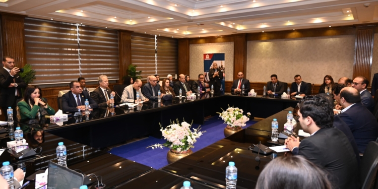 وزير الشباب:  الشباب شركاء أساسيين في مكافحة الشائعات من خلال نشر الوعي