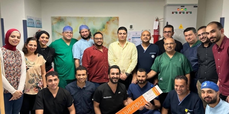 الرعاية الصحية تعلن نجاح أول عملية لعلاج تمدد الشريان الأورطي لمُسِنة باستخدام الدعامة المغطاة بتقنية EVAR