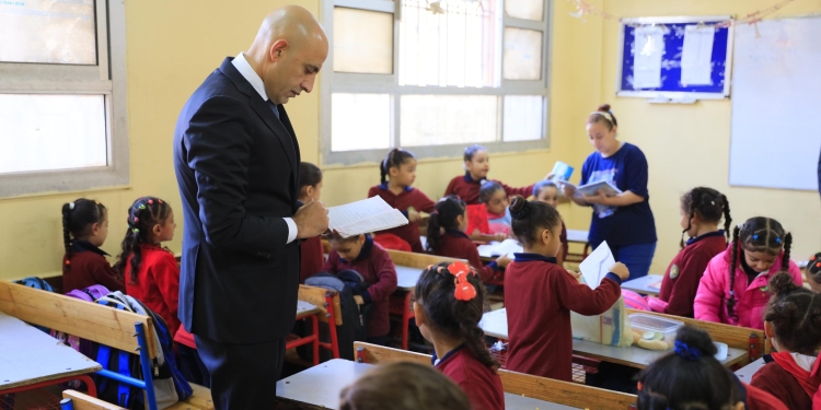 وزير التربية والتعليم يتفقد مدارس المرج للاطمئنان على سير الدراسة