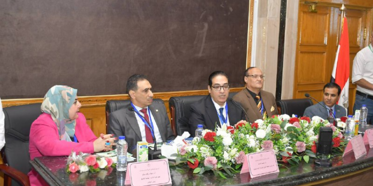 رئيس جامعة القاهرة يفتتح فعاليات المؤتمر الدولى حول “الذكاء الاصطناعي ومستقبل العلوم الإنسانية والاجتماعية”