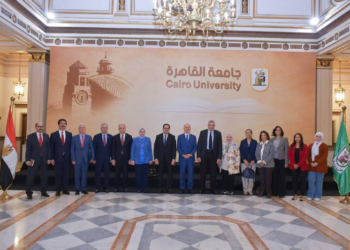 رئيس جامعة القاهرة يستقبل رئيس مجلس التعليم العالي التركي