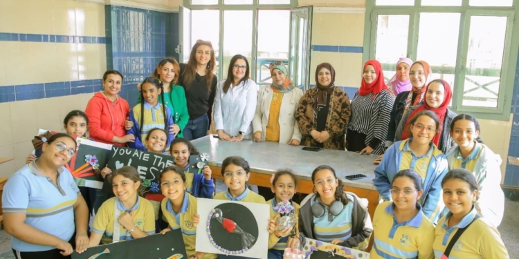 تحت شعار” بيئة نظيفة”.. ورشة فنية بتربية نوعية سوهاج عن إعادة تطوير المخلفات