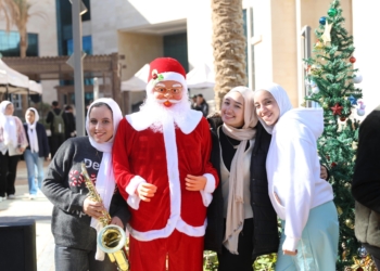 جامعة الجلالة تنظم بازار الكريسماس “Santa’s Fair” في أجواء احتفالية مميزة