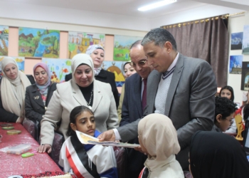 وكيل التعليم بالجيزة يفتتح مركز الموهوبين والتعلم الذكي بالدقي