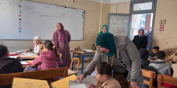 إحالة مديرة مدرسة عثمان بن عفان بالفيوم للتحقيق