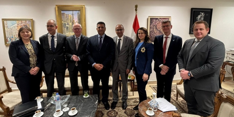 خلال استقباله لرئيس مؤسسة كونراد أديناور الألمانية: مساعد وزير الخارجية يبرز التعاون مع المجتمع المدنى لتحقيق الأولويات التنموية لرؤية مصر٢٠٣٠