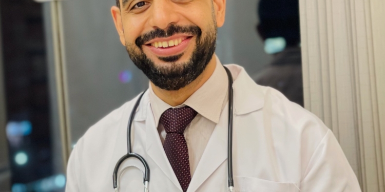 د. أحمد الوكيل :الصدمات الكهربائية لها أهمية خاصة في حالات الطواريء وتوقف القلب المفاجيء