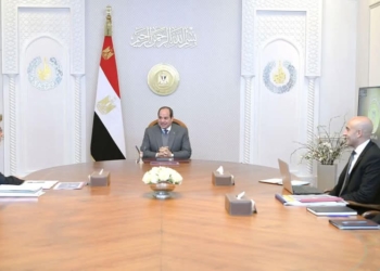 تفاصيل اجتماع الرئيس السيسي بوزير التعليم لخفض الكثافة وتوزيع التابلت