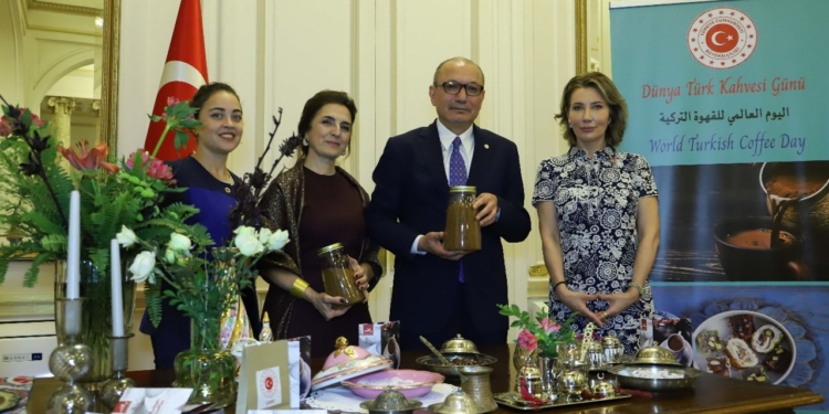 الاحتفال باليوم العالمي للقهوة التركية بحفل استقبال أقيم في السفارة التركية بالقاهرة