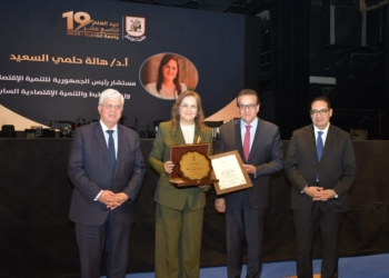 بحضور نخبة من العلماء والشخصيات العامة..وزير التعليم العالي يشهد الاحتفال بعيد العلم التاسع عشر لجامعة القاهرة