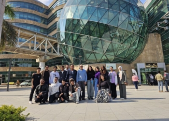 رئيس جامعة مصر للمعلوماتية:  نركز على زيارة مؤسسات تثري تجربة طلابنا وتعرفهم على التطبيق العملي لدراستهم النظرية