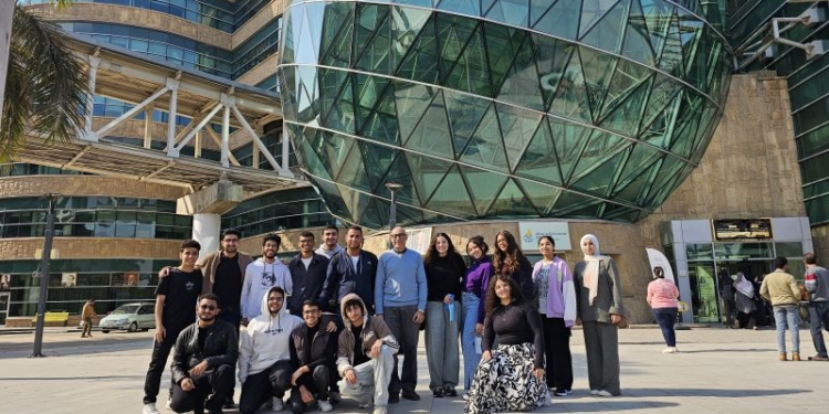 رئيس جامعة مصر للمعلوماتية: نركز على زيارة مؤسسات تثري تجربة طلابنا وتعرفهم على التطبيق العملي لدراستهم النظرية