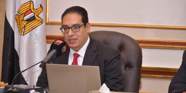 رئيس جامعة القاهرة يستعرض رؤية الجامعة في أول لقاء صحفي له