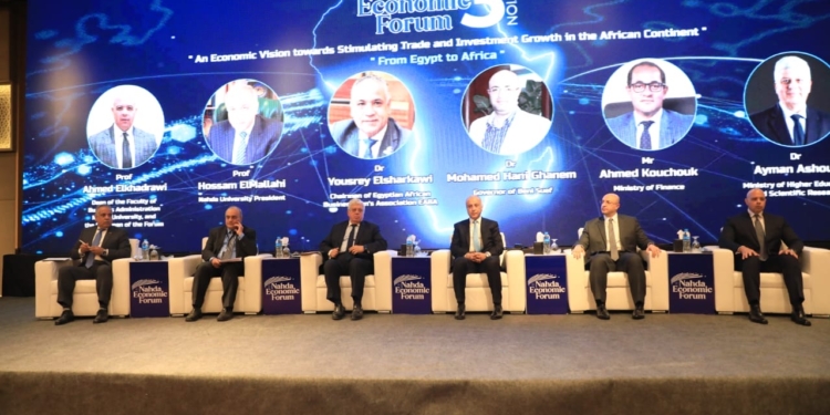 عاشور: الأفارقة يمثلون 44% من الطلاب الوافدين بالجامعات المصرية