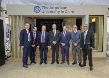 الجامعة الأمريكية بالقاهرة تشارك المركز القومي لبحوث الإسكان فى بحث تحديات التنمية العمرانية  