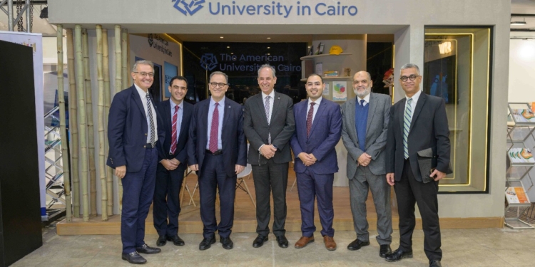 الجامعة الأمريكية بالقاهرة تشارك المركز القومي لبحوث الإسكان فى بحث تحديات التنمية العمرانية