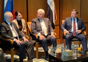 وزير التعليم العالى خلال حضوره منتدى الجامعات السوفيتية والروسية