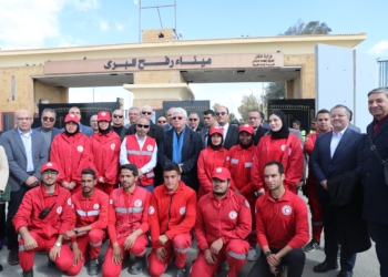 وزير التعليم العالي يترأس وفدًا من رؤساء الجامعات ومديري المستشفيات الجامعية لتفقد معبر رفح