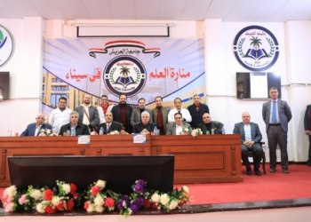 وزير التعليم العالي يعقد اجتماعًا مع الكوادر الطبية بالمستشفيات الجامعية بجامعة العريش